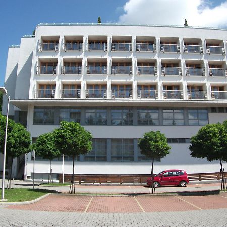 Debreceni Postas Ueduelo Bagian luar foto